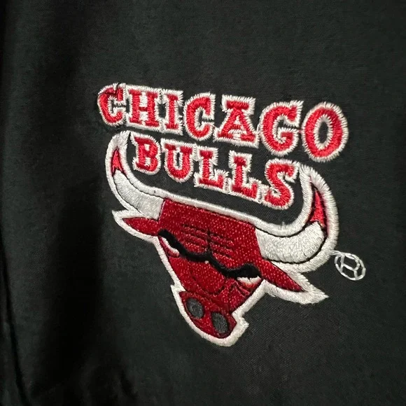Bulls Starter Jacket 90’s - Picture 5 of 6